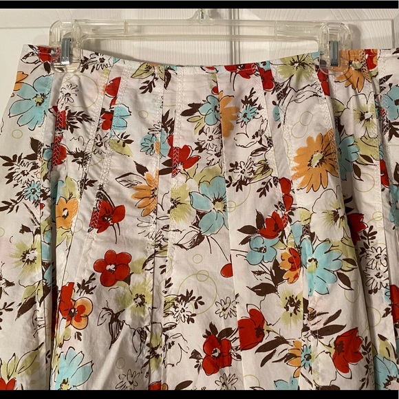 CAbi floral print Palapa skirt - size 8 - Picture 2 of 3